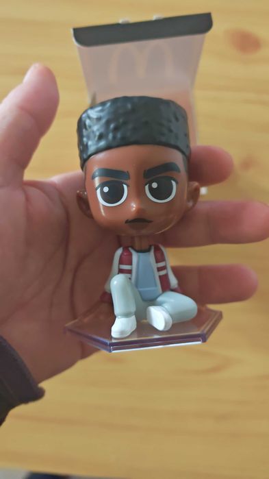 Boneco Lucas stranger things