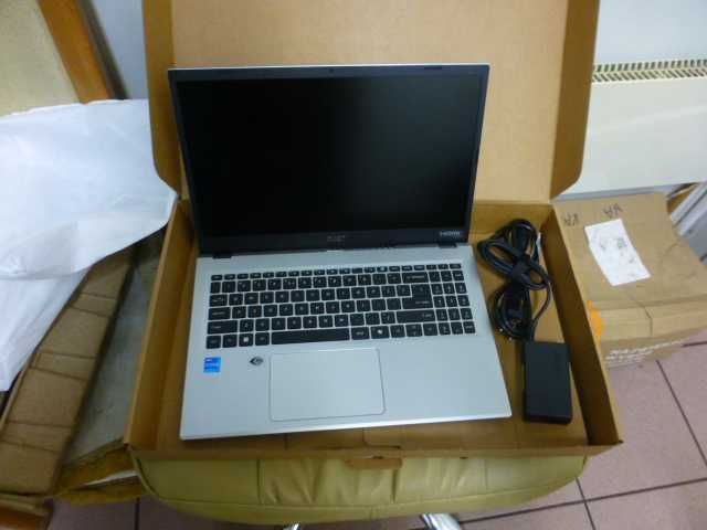 NOWY Laptop Acer EXTENSA 15  Core i5-1334U 16 GB / 512 GB + pudełko