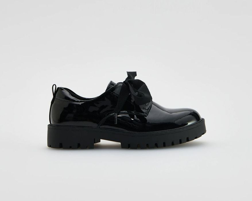 Туфлі для дівчинки