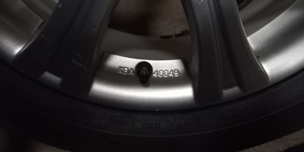 Alufelgi 6,5Jx16h2 16" z oponami, letnie