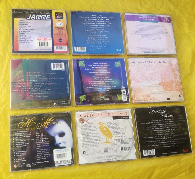 Lote (B) - 18 + 4 cd's.