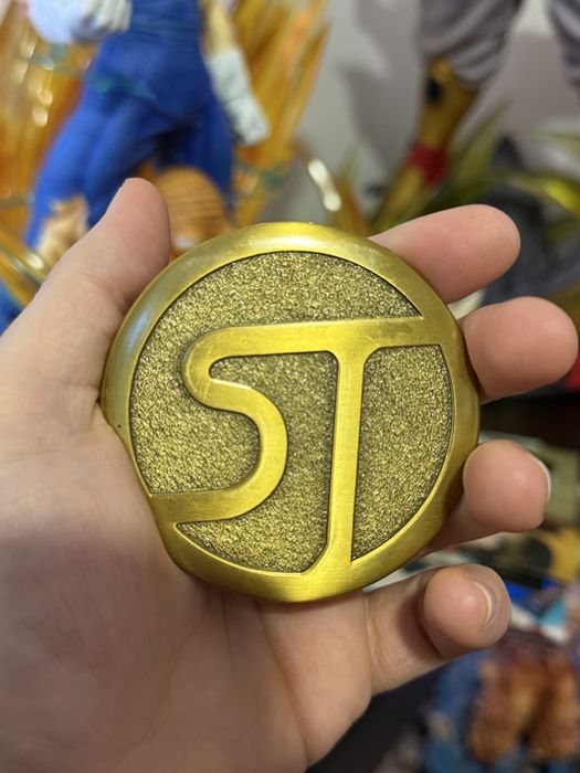 Gohan e Krillin resina da marca Showtime