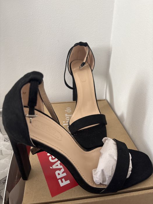 Sapato de salto alto