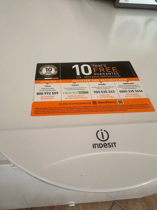 Arca frigorífica Indésit