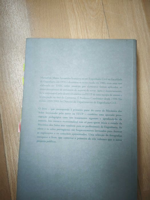 Livro Mecânica dos Solos volume 1 de Manuel matos Fernandes