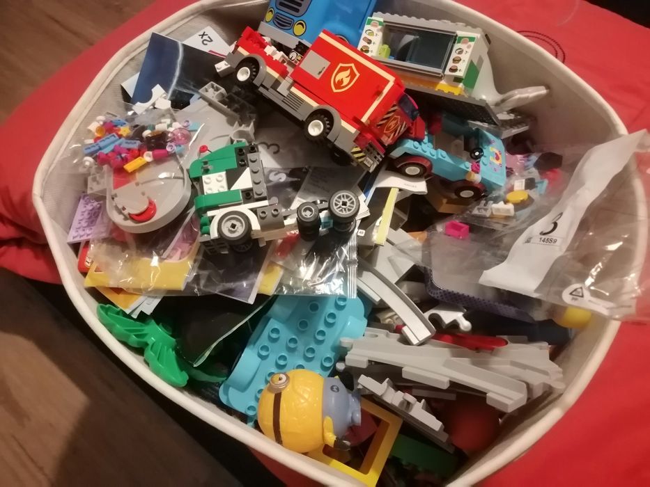 Caixa com legos originais