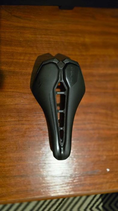 Selim Pro Stealth Performance Carbono 142mm (Negociavél)