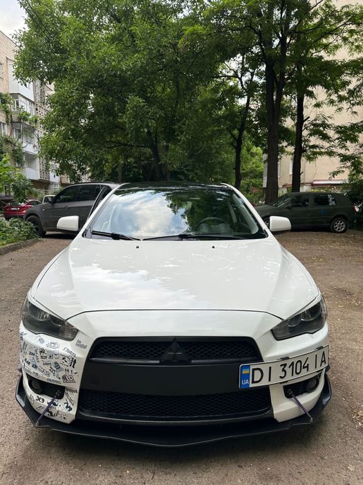 Mitsubishi Lancer X 2011