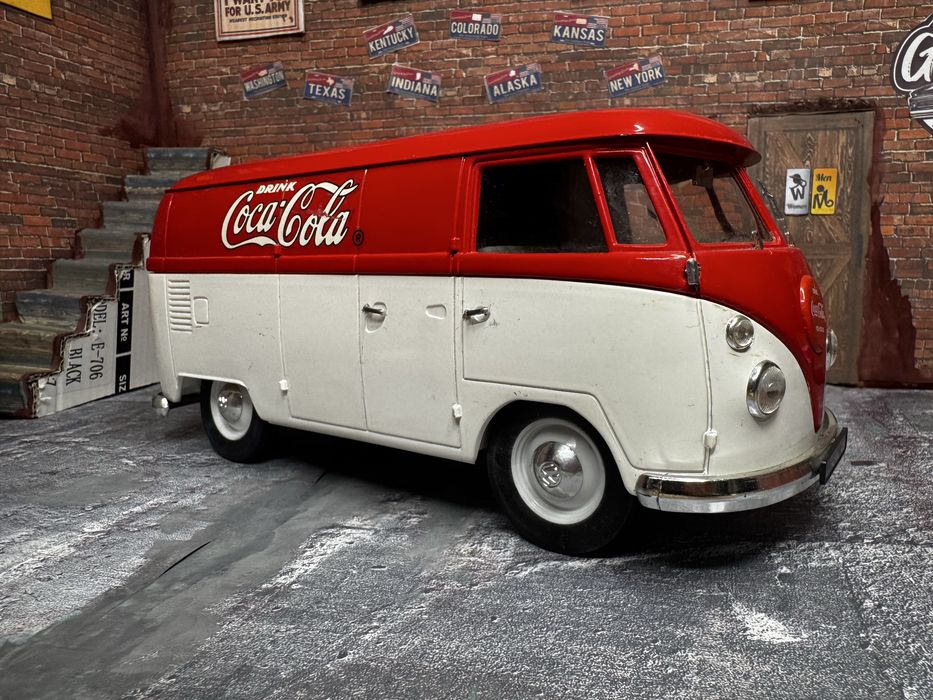 VW T1 Panel Van by Coca-Cola 1:18