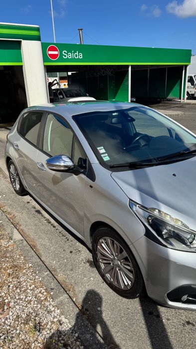 Peugeot 208 1.6 Blue HDI Allure
