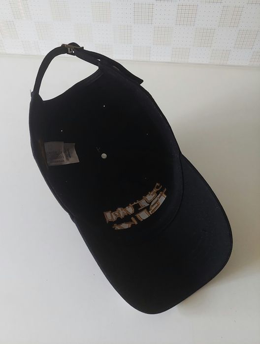 Новая кепка, бейсболка (Bangladesh).