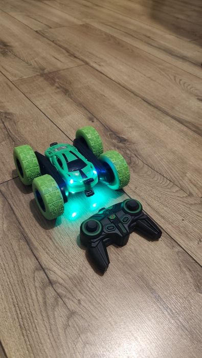 Samochód zdalnie sterowany TWISTER KASKADER 360 RC