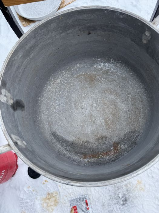 Каструля чавунна груба на 20л без крышки