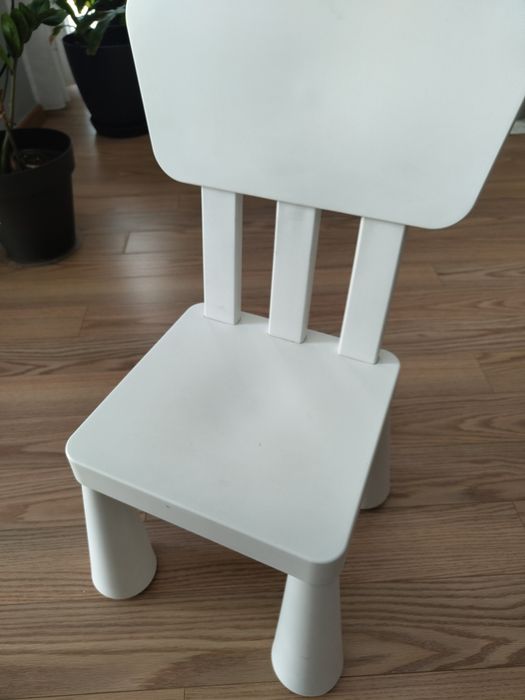 Mesa e cadeira de criança IKEA
