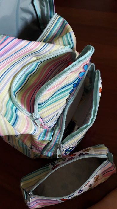 Mochila 3 fechos + Estojo Passarinho Multicolor Criança (Ótimo estado)