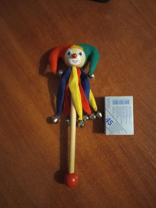 Игрушка -бубенчик(дерево)