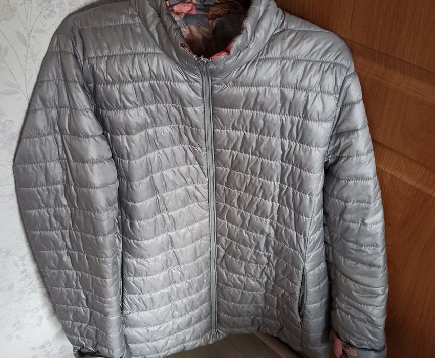 Жіноча куртка демісезонна