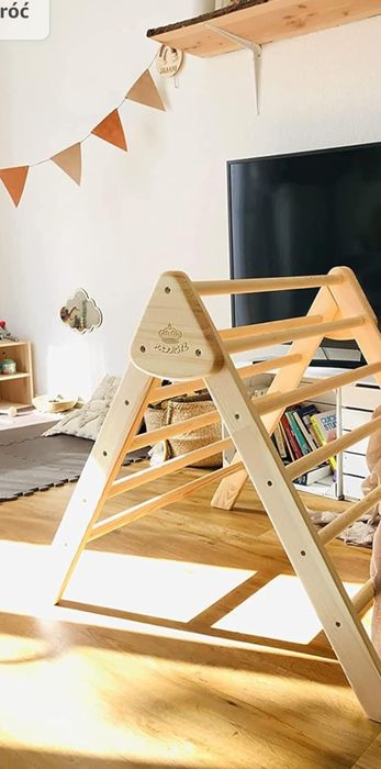 Trójkąt do wspinaczki ze zjeżdżalnią