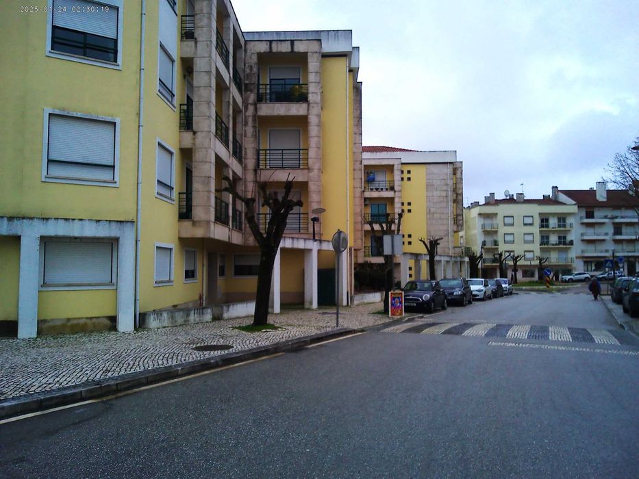 ALUGO Apartamento  em Ferreira Zêzere  T2