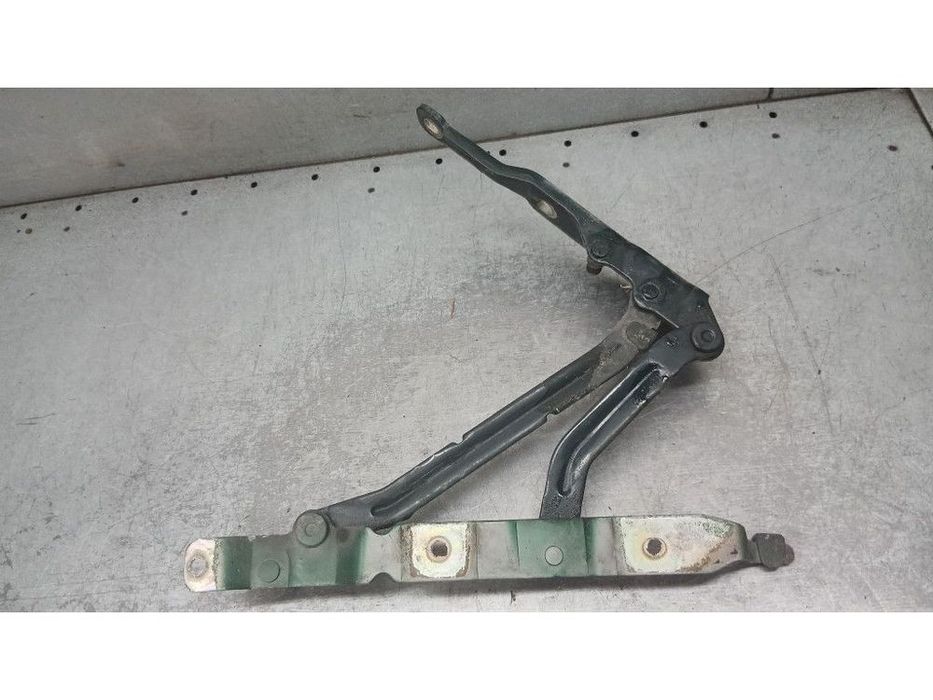 zawias klapy volvo s40 v40 00-04r 1.9td