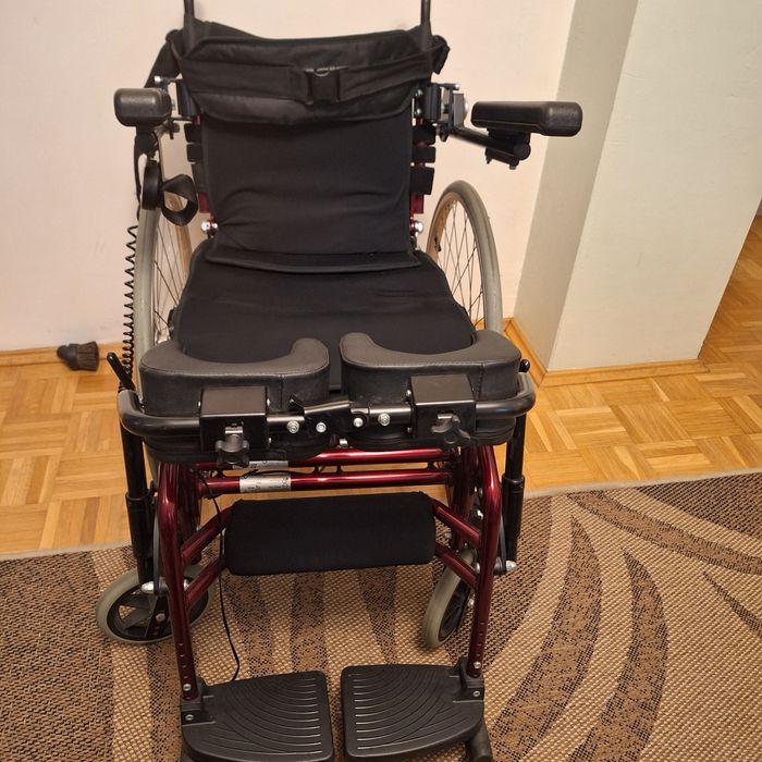 Wózek do pionizacji elektryczny