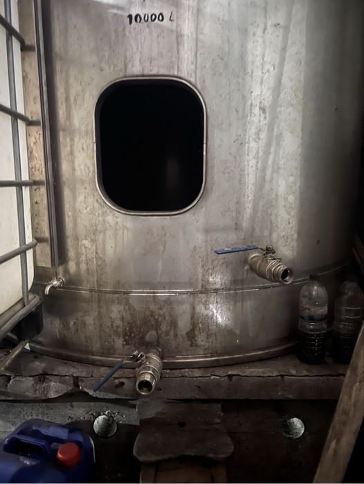 5 Cubas de Inox usadas para vinho