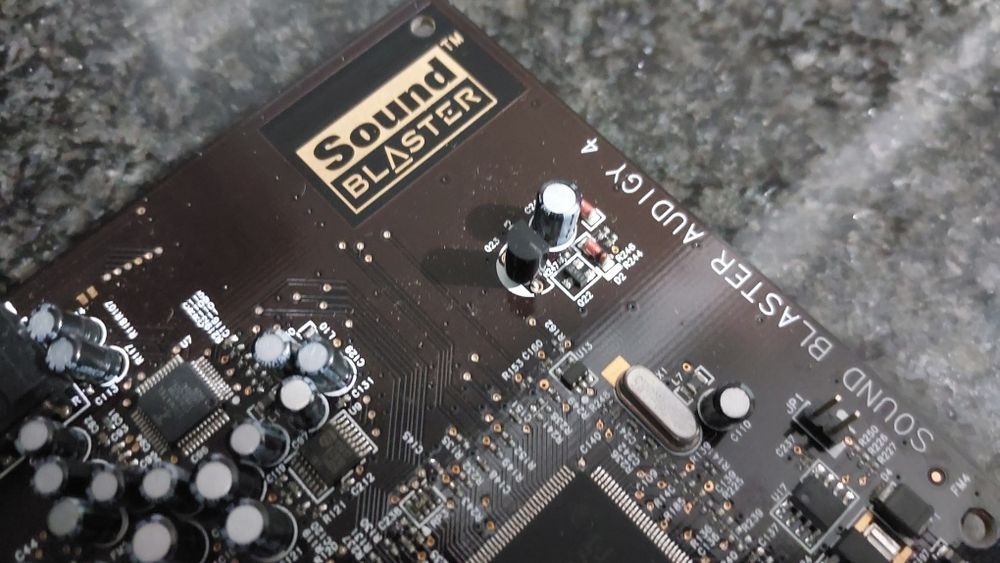 Placa Som Creative Sound Blaster® Audigy® 4 PCI 7.1 - 24-BIT 192KHZ