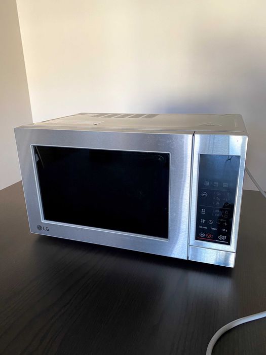 Micro-ondas LG MH6044V | Grill | 20 L | 700 W - Inox