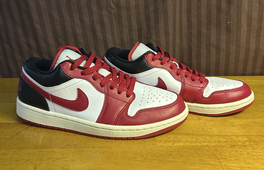 Кросівки Air Jordan 1 Low Chicago Red/White/Black розмір 41 (26 см) Оригінал