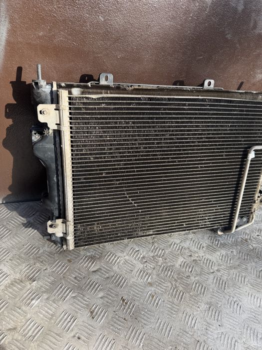 Радиатор кассета диффузор Renault Scenic RX4 2002 сценик рх4