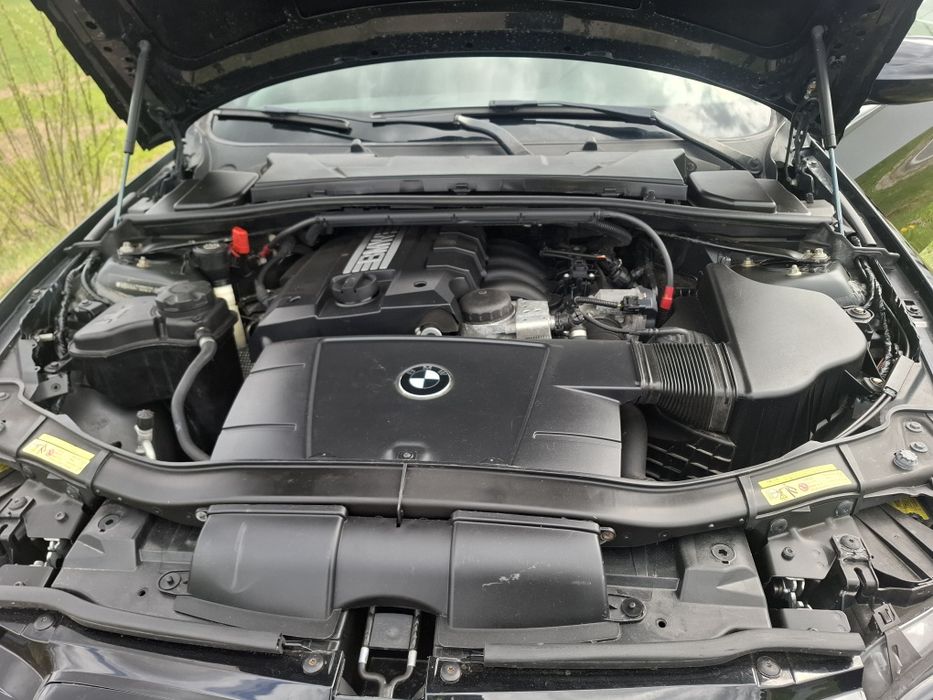 Bmw E93 M-pakiet 2.0 benz Piękny Zadbany