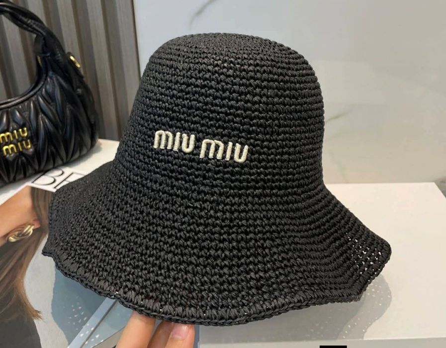 Kapelusz damski z rafii Miu Miu