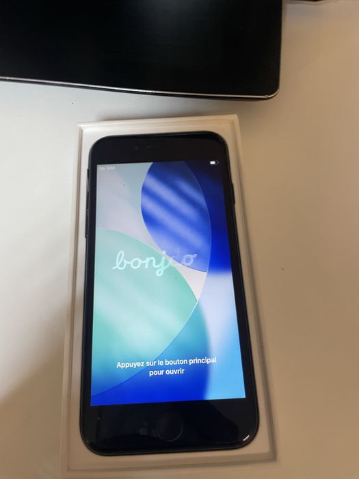 Iphone se2020 gen.2 , kondycja baterii 81%