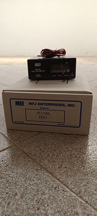 Medidor MFJ 826 B