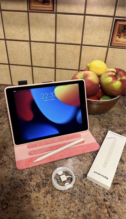Tablet iPad Apple Retina 10” - TOUCH ID - PROCREATE