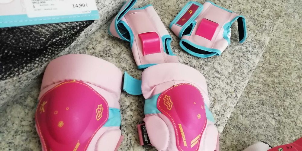 Patins em linha Decathlon com acessórios barbie