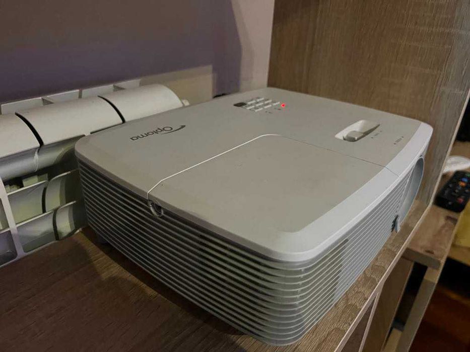 projektor optoma EH400+ full HD nowa lampa - zamienię za audio