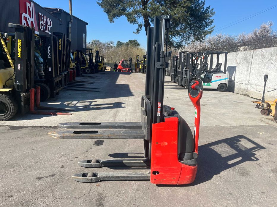 Самохідний електро штабелер  Linde L10B