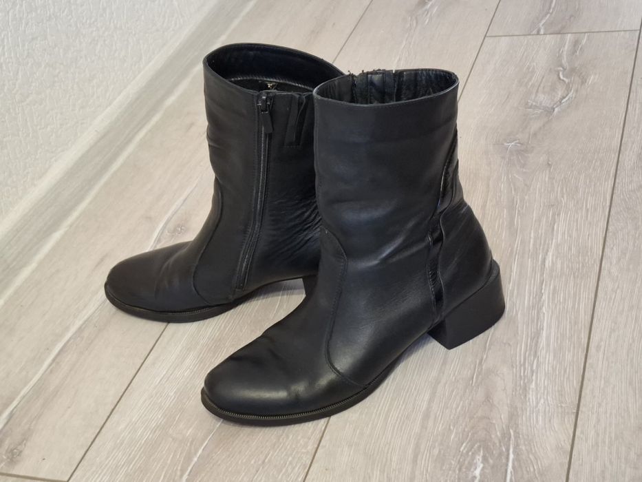 Жіночі шкіряні чоботи, 40р