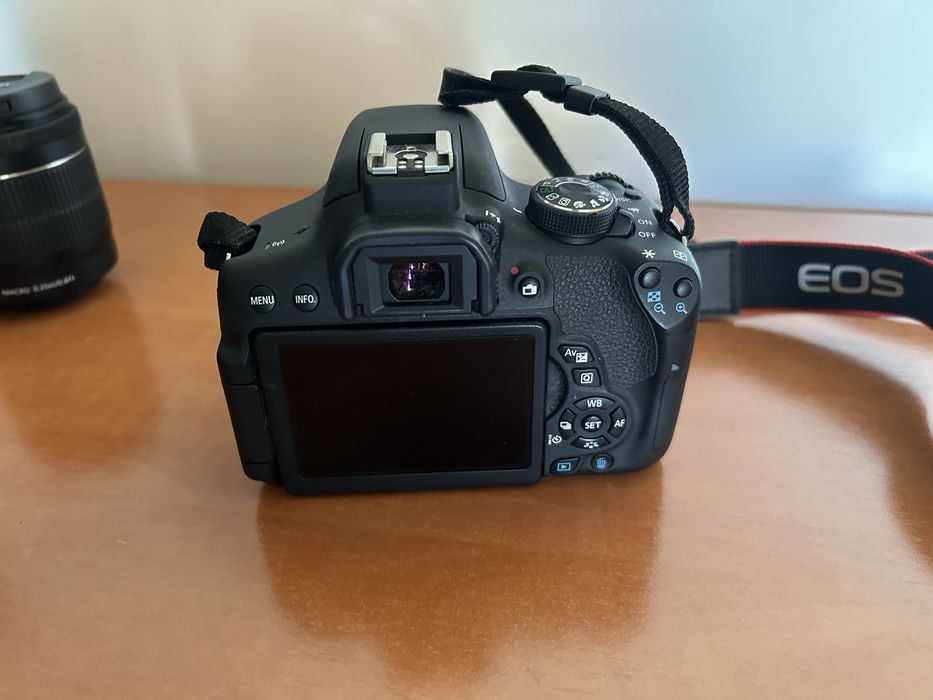 Canon EOS 750D + Lente 18-55mm STM