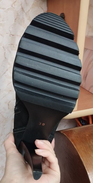 Ботильйони , замш натуральний