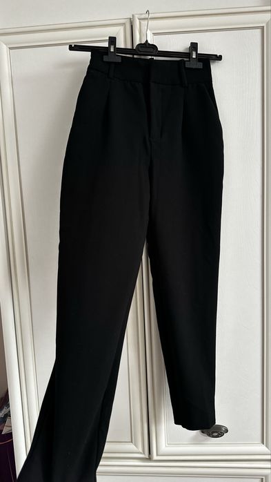Класичні брюки zara