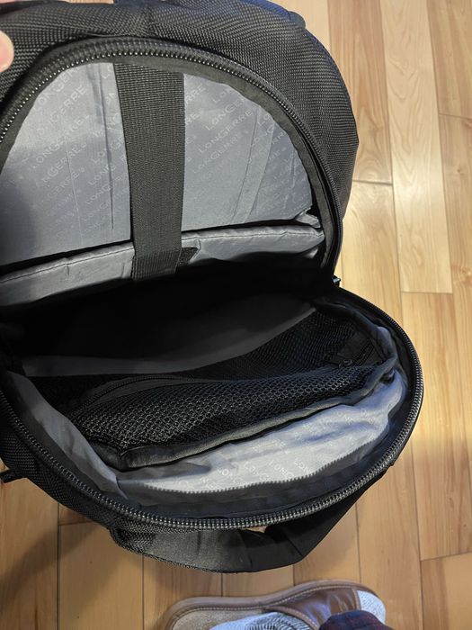 Czarny plecak miejski na 27 litrow