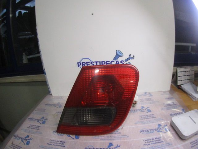 Farolim esquerdo MITSUBISHI Carisma Hatchback (DA_)