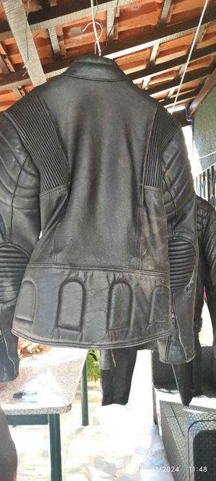 Dois casacos e umas calças de Mota