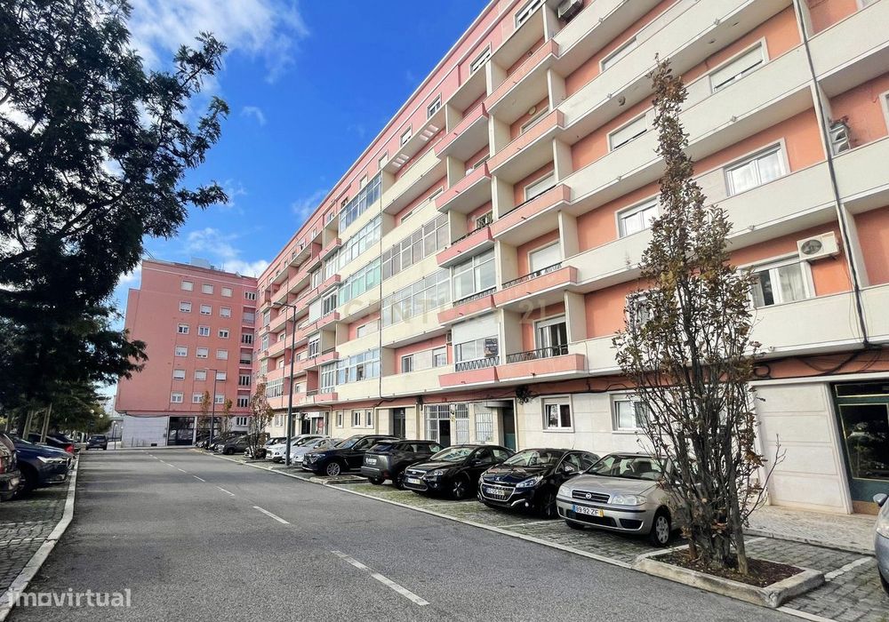 OPORTUNIDADE Investimento - Espaço comercial em Alvalade