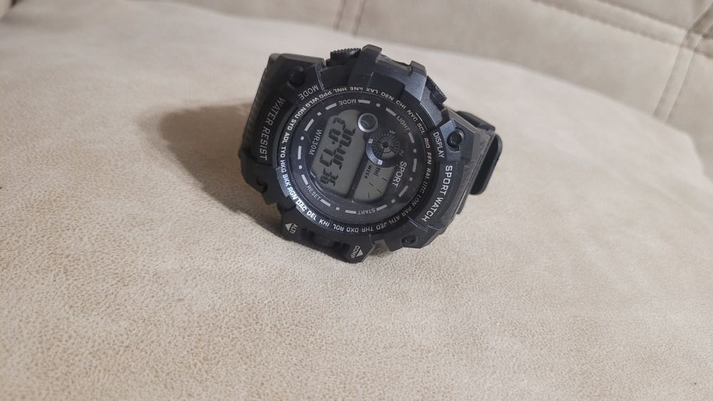 Продам часы sport watch