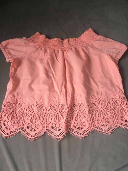 Jeansy białe z dziurami