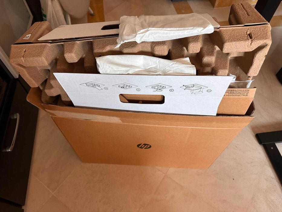 HP All‑in‑One 24‑cr0019np – Novo, nunca usado, Ryzen 5, 16GB, 512GB SSD, Garantia HP até 2027