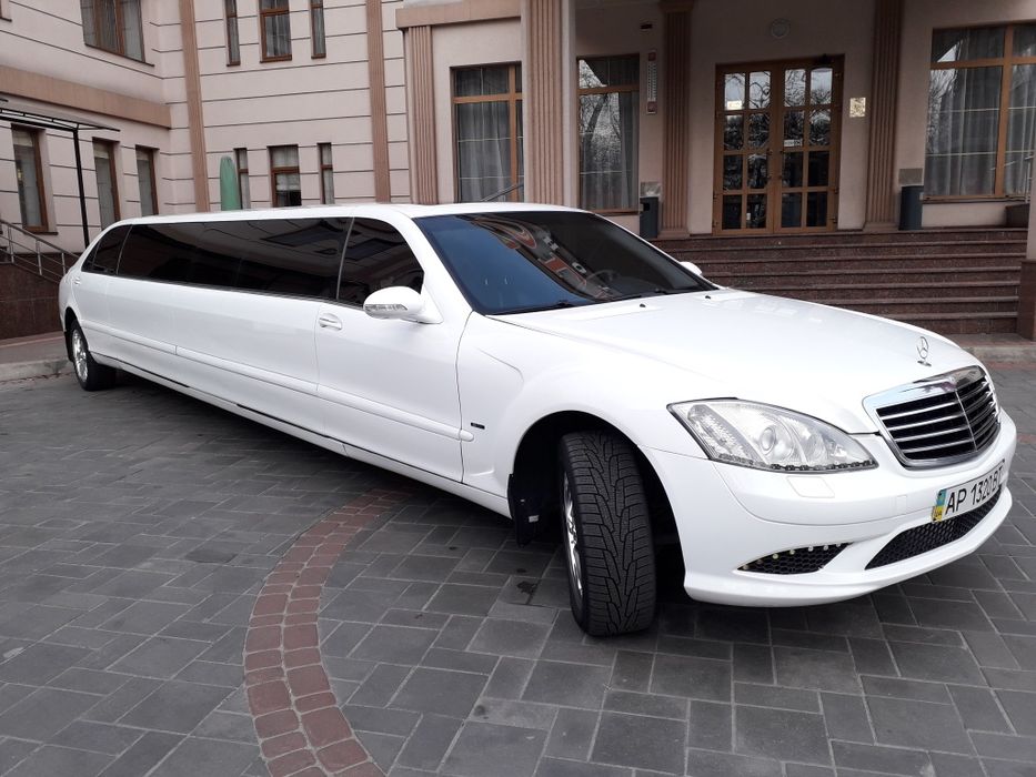 Лимузины на свадьбы,девичники,день рождения,выписку из роддома